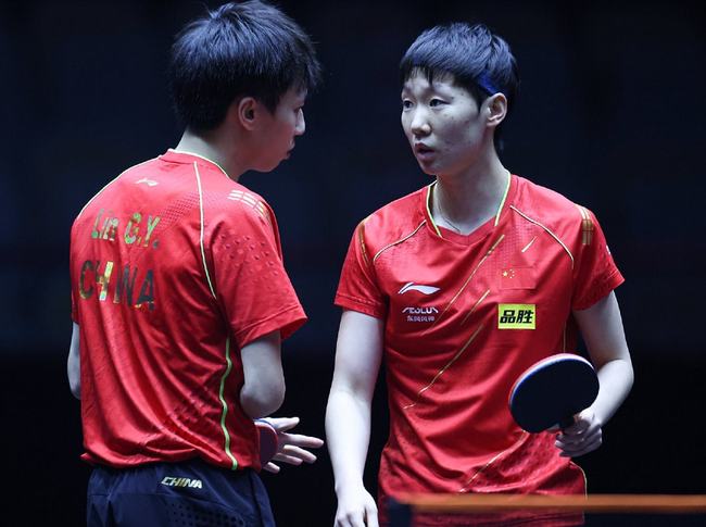 表现是对中 表现是对中